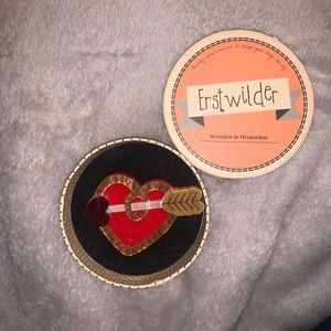 erstwilder brooch
